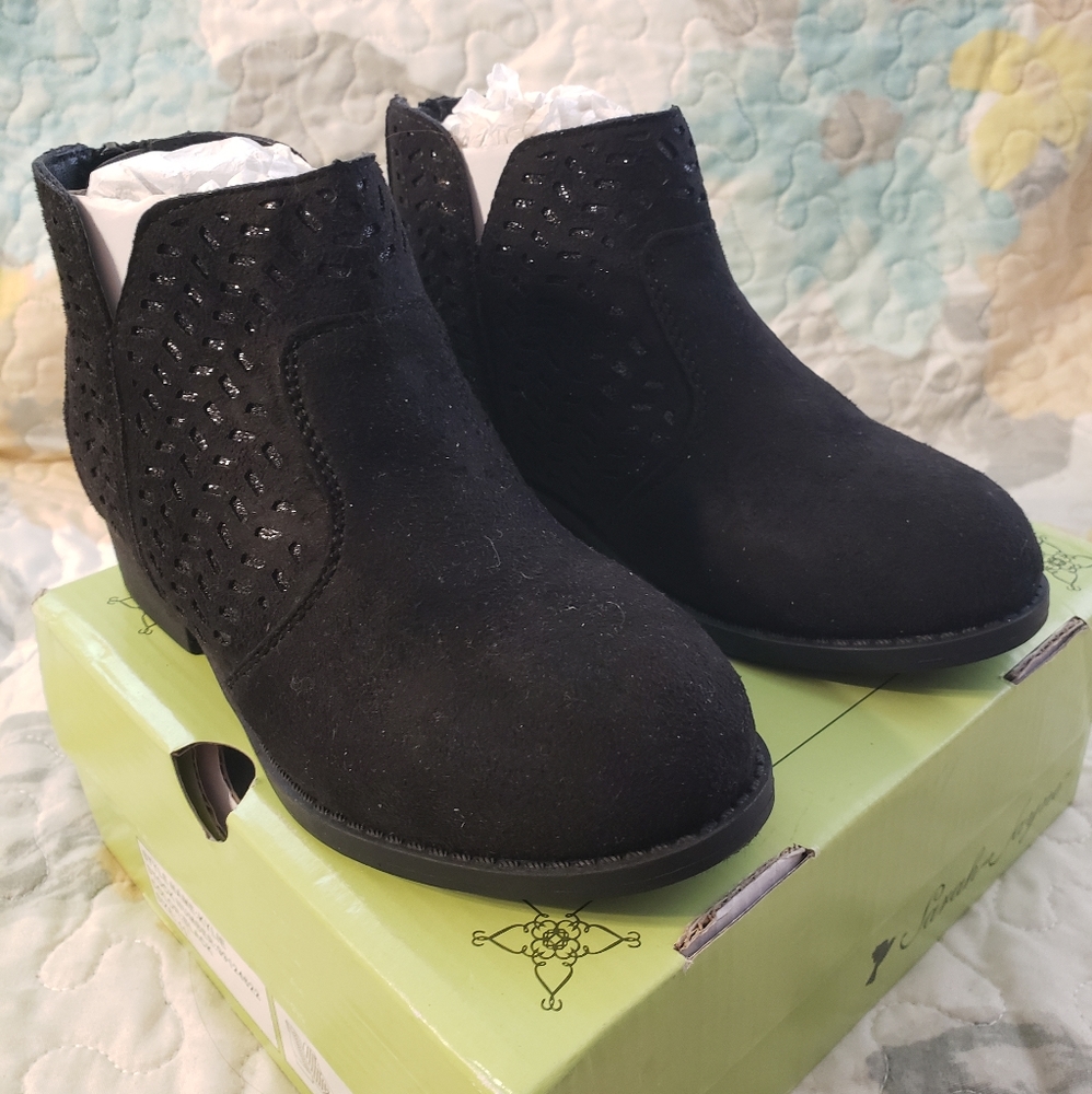 Sarah Jayne Girl Boots